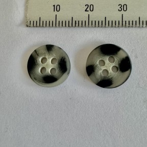 Button 2507 20L Black 4-hole 1300 pieces Button 2507 20L Black 4-hole 1300 pieces