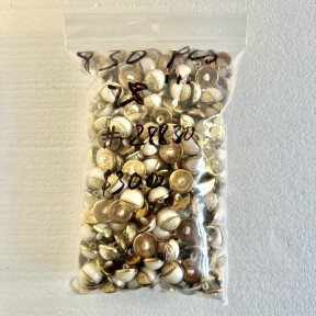 Button 28830 28L Pearl-gold Shank 830 pieces Button 28830 28L Pearl-gold Shank 830 pieces