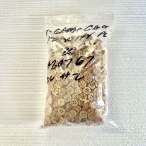 Button 3076720 20L Brown 4-hole 1728 pieces