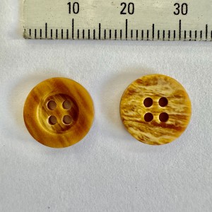 Button 3076720 20L Brown 4-hole 1728 pieces