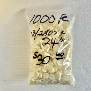 Button 33/2509 24L Beige 4-hole 1000 pieces