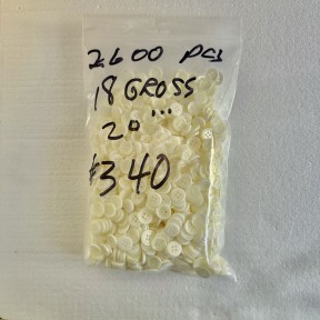 Button 340 20L White 4-hole 3600 pieces Button 340 20L White 4-hole 3600 pieces