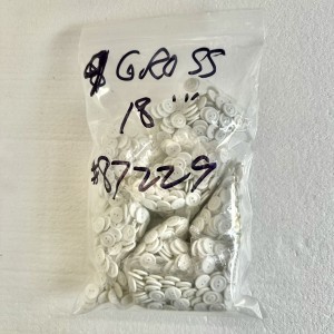 Button 87229 18L White 2-hole 1440 pieces