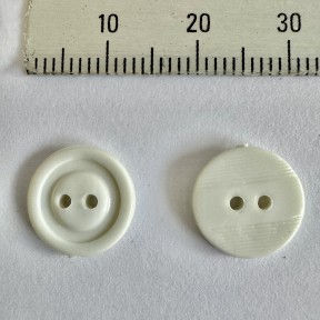 Button 87229 18L White 2-hole 1440 pieces Button 87229 18L White 2-hole 1440 pieces
