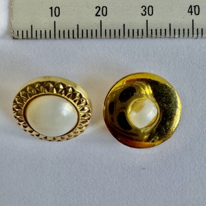 Button 95755 24L Gold-pearl Shank (Multi-options) Button 95755 24L Gold-pearl Shank (Multi-options)
