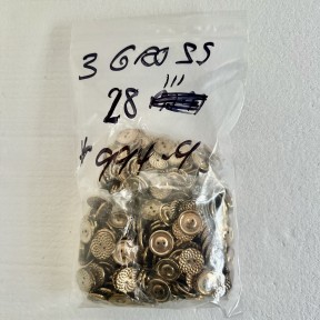 Button 994-9 28L Gold 2-hole 3 gross