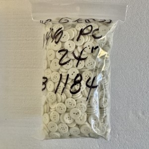 Button B-1184 24L Beige 2-hole 1440 pieces