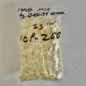 Button CP-200 23L Beige 2-hole 1440 pieces Button CP-200 23L Beige 2-hole 1440 pieces