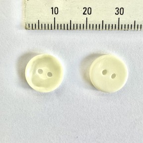 Button P88-2 19L White 2-hole 1728 pieces Button P88-2 19L White 2-hole 1728 pieces
