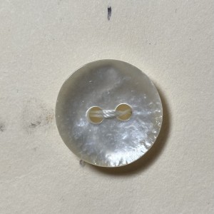 Button B104 Poly White Textured Pearl 24-Ligne 14.7mm