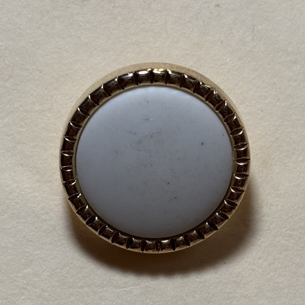 Button B107 Matte White with Gold Rim 28-Ligne 18.1mm Button B107 Matte White with Gold Rim 28-Ligne 18.1mm
