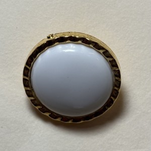 Button B113 Shiny White with Gold Rim