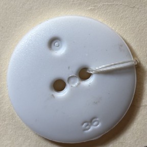 Button B123 Dull Nylon White 26-Ligne 23mm Button B123 Dull Nylon White 26-Ligne 23mm