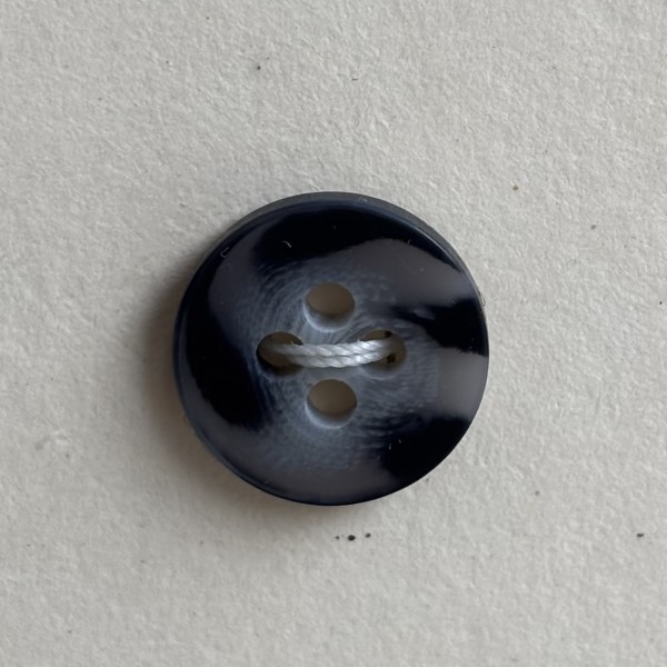 Button B186 Grey Black Mix 21-Ligne 13mm Button B186 Grey Black Mix 21-Ligne 13mm