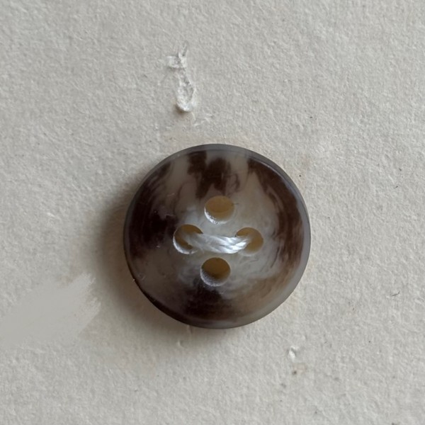 Button B192 Beige Taupe Mix 2 19-Ligne 11mm Button B192 Beige Taupe Mix 2 19-Ligne 11mm
