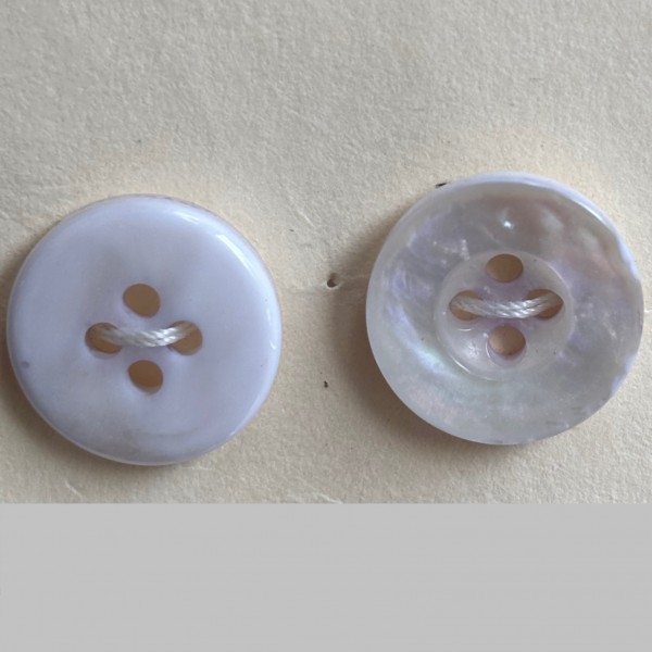 Button B196 White Marble and Iridescent 23-Ligne 15mm Button B196 White Marble and Iridescent 23-Ligne 15mm