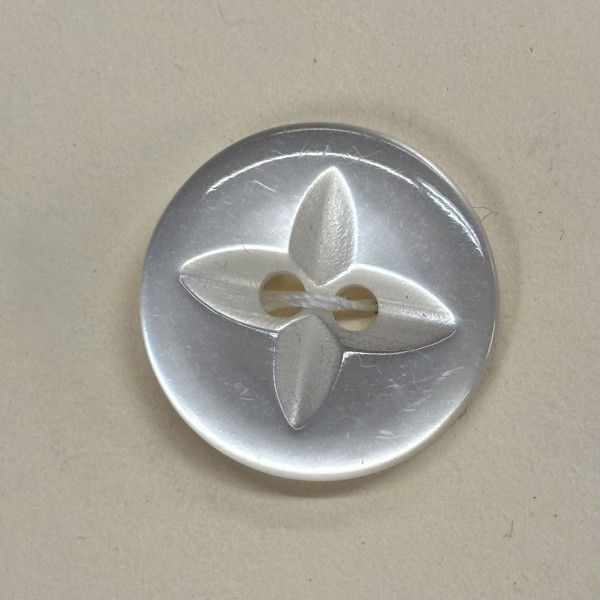 Button B220 Pearl Star Centre 30-Ligne 18.5mm Button B220 Pearl Star Centre 30-Ligne 18.5mm