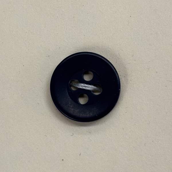 Button B221 Navy Plastic 19-Ligne 12mm Button B221 Navy Plastic 19-Ligne 12mm