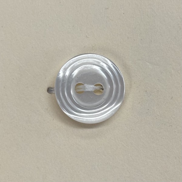 Button B222 Pearl 3 Rings 18-Ligne 11.5mm Button B222 Pearl 3 Rings 18-Ligne 11.5mm