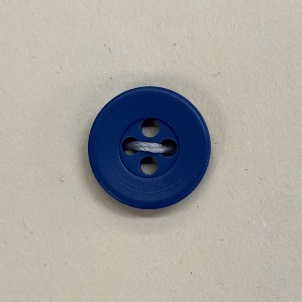 Button B224 Royal Blue Plastic 19-Ligne 12mm Button B224 Royal Blue Plastic 19-Ligne 12mm
