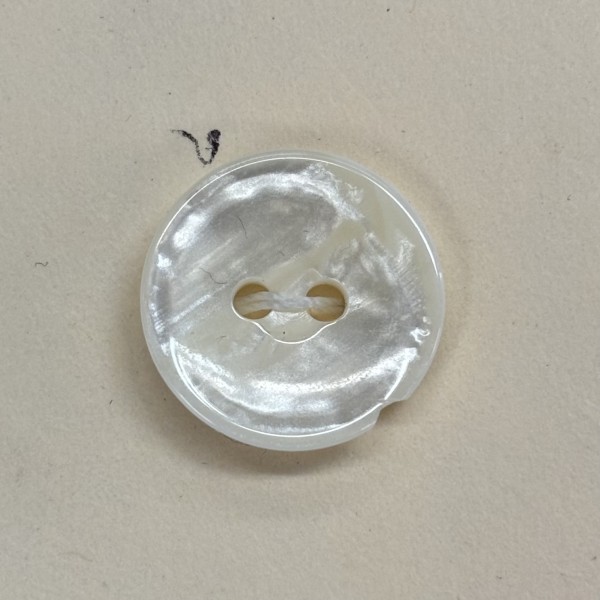 Button B230 Pearl Shell 23-Ligne 14.5mm Button B230 Pearl Shell 23-Ligne 14.5mm