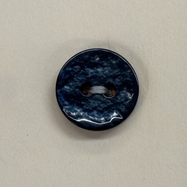 Button B231 Navy Pearl 19-Ligne 12mm Button B231 Navy Pearl 19-Ligne 12mm