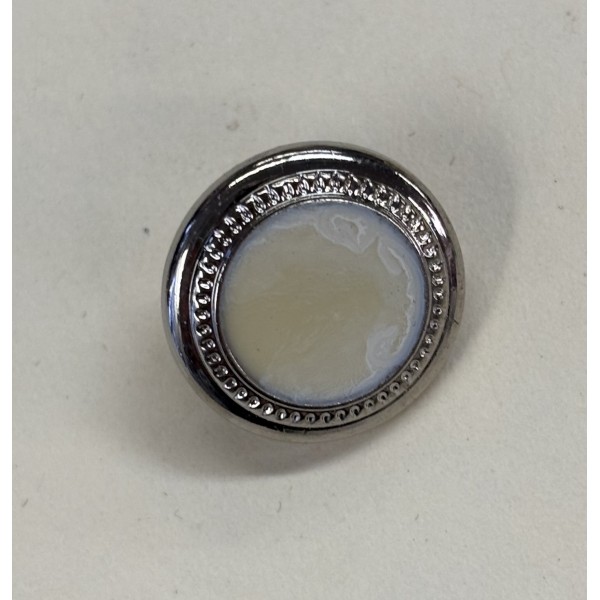 Button B247 White Silver Rim 24-Ligne 15mm Button B247 White Silver Rim 24-Ligne 15mm