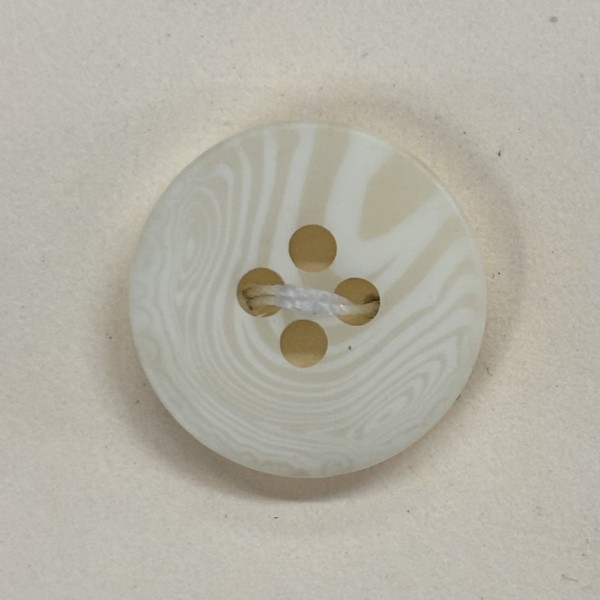Button B252 Off-White Wavy 24-Ligne 15.5mm Button B252 Off-White Wavy 24-Ligne 15.5mm