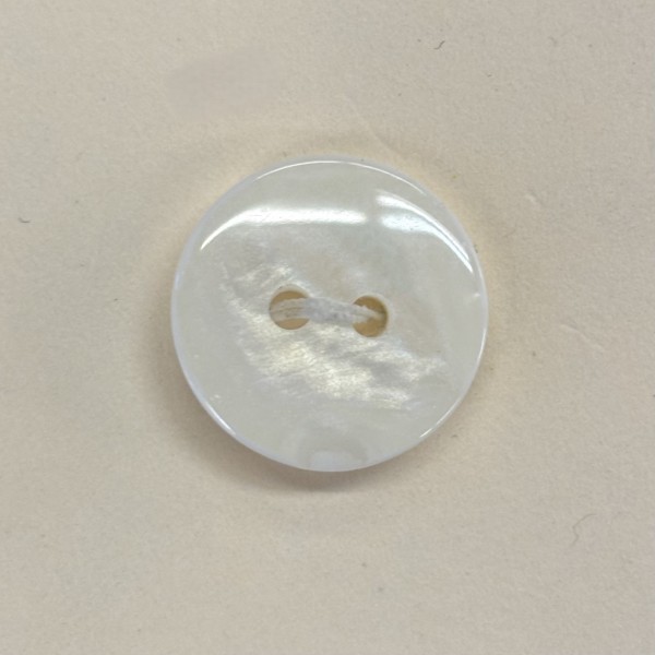 Button B257 Poly Pearl Shiny 24-Ligne 15mm Button B257 Poly Pearl Shiny 24-Ligne 15mm