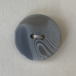 Button B269 2-hole Grey 28-Ligne 18mm