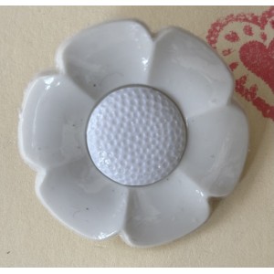 Button B323 White flower Shank 44-Ligne 28mm