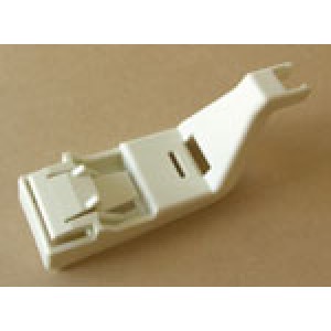 Feeding Eyelet Carrier