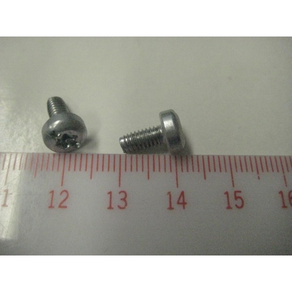 M4 x 8  screw